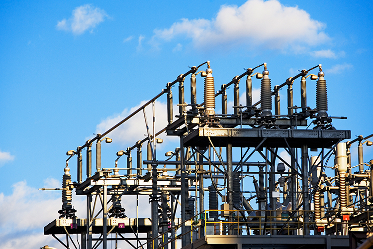 工業(yè)插頭的特性和它的材質(zhì)？