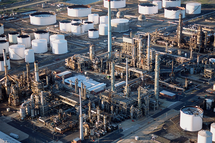 尋找工業(yè)插頭制造商要考慮哪些事情？